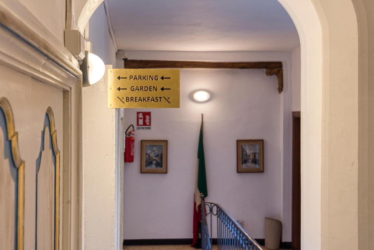 Palazzo Rivola Hotel แบร์กาโม ภายนอก รูปภาพ