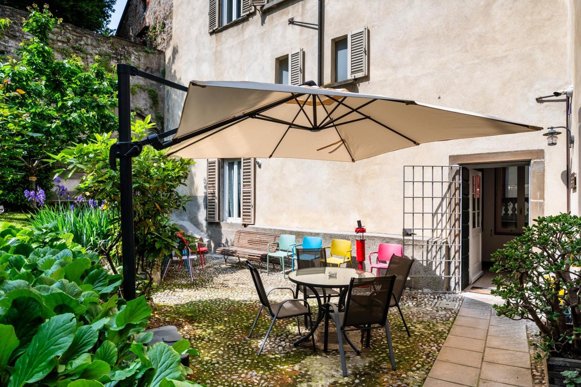Palazzo Rivola Hotel แบร์กาโม ภายนอก รูปภาพ